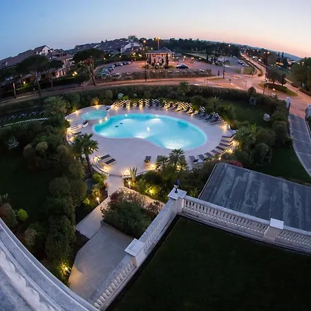 Palace Desenzano Готель 4*
