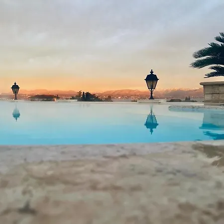 Palace Desenzano Дезенцано-дель-Гарда